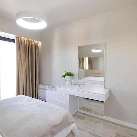 Cactus Coastal: 1-bedroom Ii * Vlorë